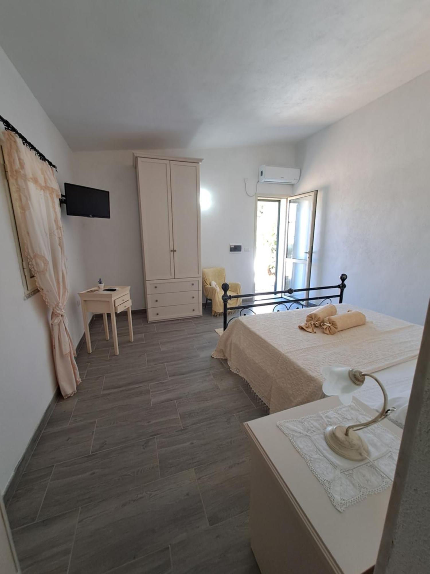 B&B Li Salcuneddi Aglientu Dış mekan fotoğraf