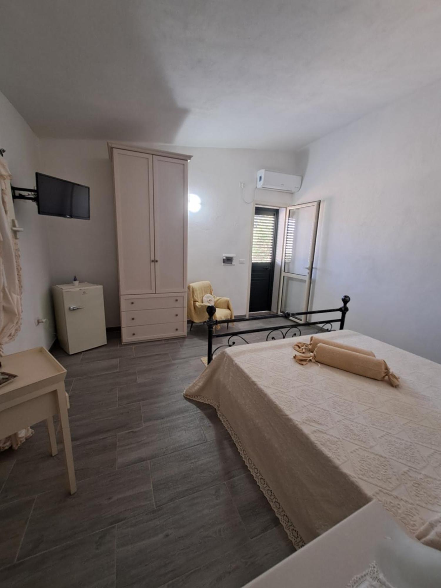 B&B Li Salcuneddi Aglientu Dış mekan fotoğraf